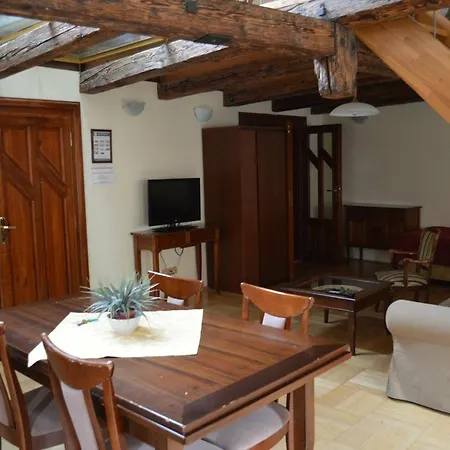 Old Town Apartman